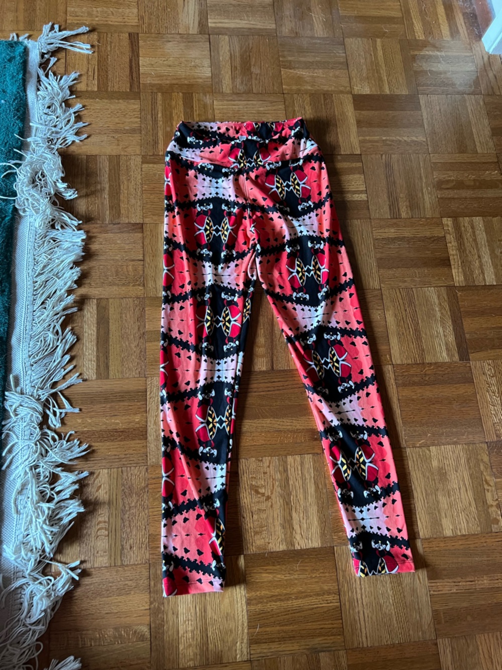 LuLaRoe Queen of Hearts Red, and Black Geometric Heart Leggings